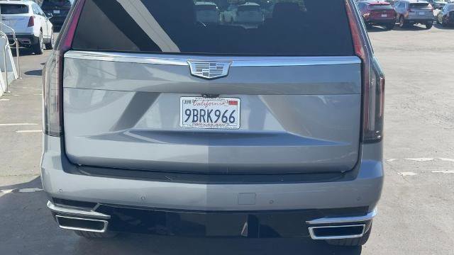 Used 2022 Cadillac Escalade Premium Luxury image 4