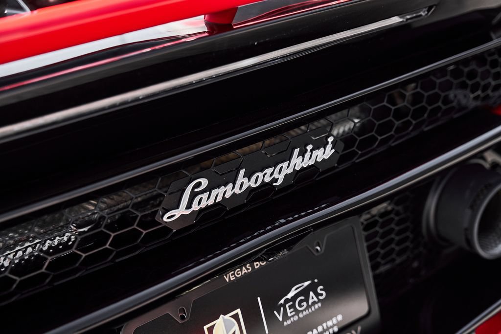 Used 2023 Lamborghini Huracan EVO RWD image 12