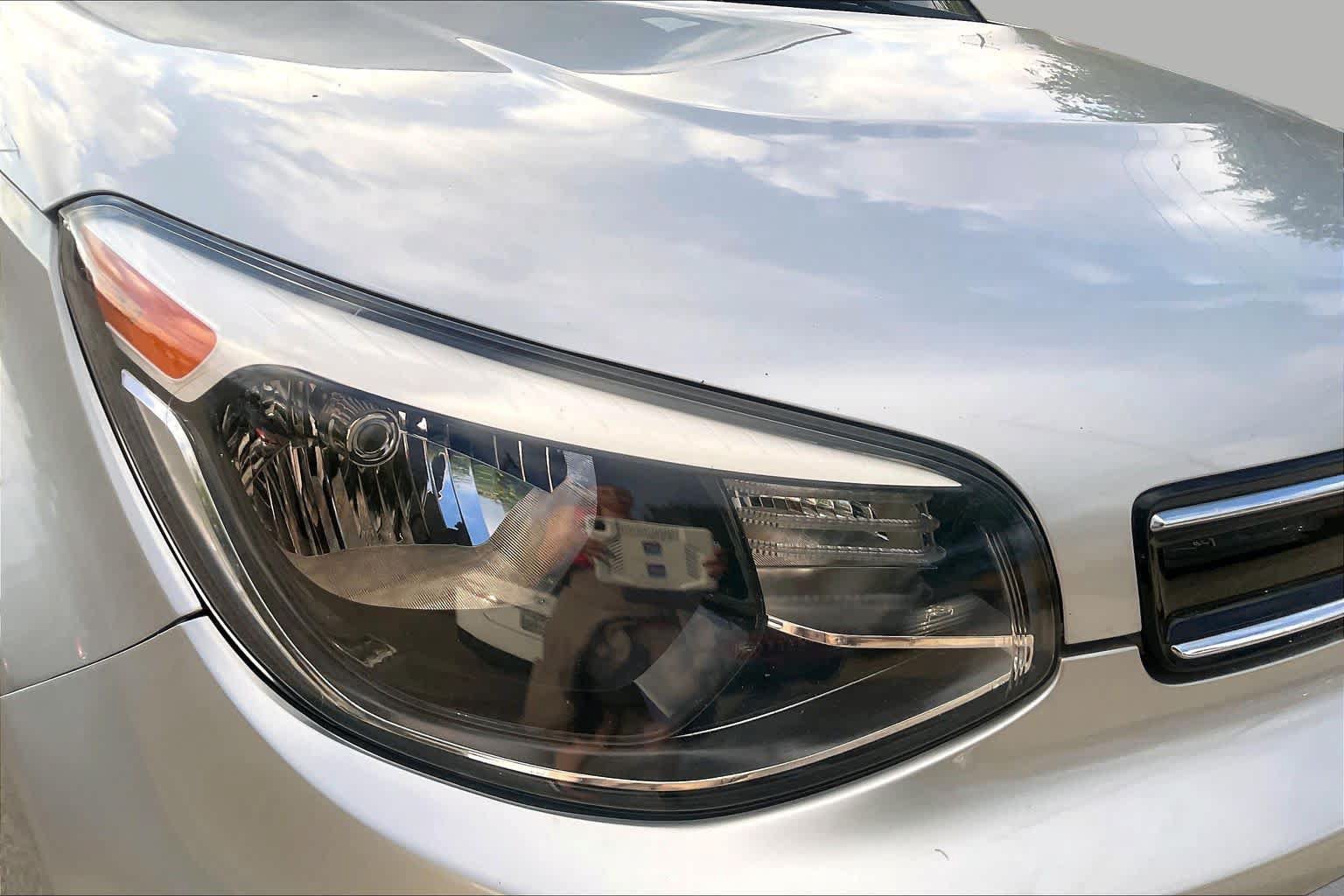 Used 2017 Kia Soul + FWD image 27