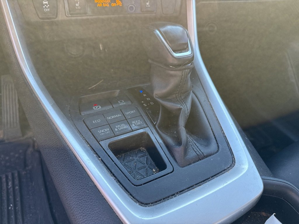 Used 2019 Toyota RAV4 XLE image 7