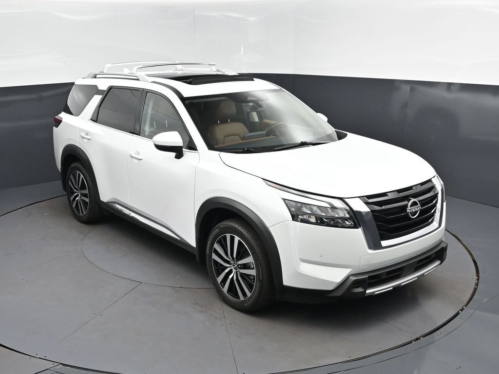 Used 2025 Nissan Pathfinder Platinum w/ Cargo Package