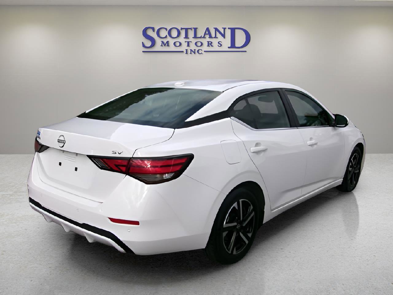 Used 2024 Nissan Sentra SV FWD image 6