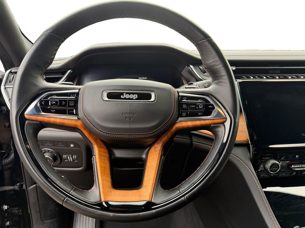 Used 2022 Jeep Grand Cherokee Summit image 11