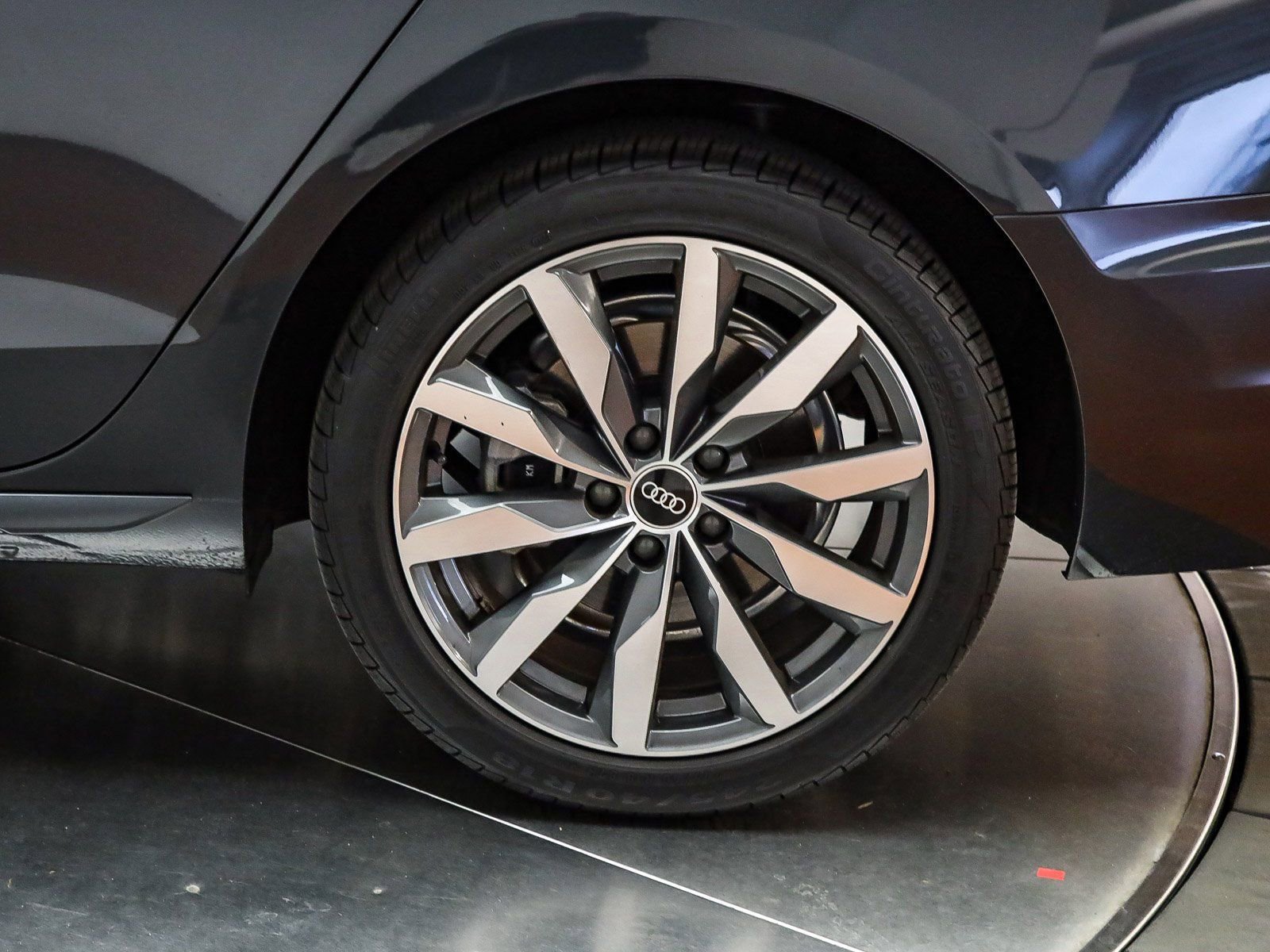 Used 2022 Audi A4 2.0T Premium Plus w/ Premium Plus Package image 11