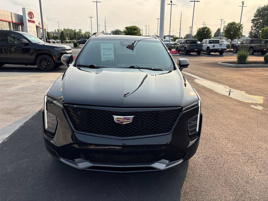 Used 2025 Cadillac XT4 Sport AWD/4WD image 8