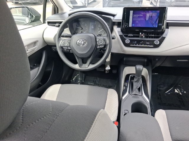 Used 2025 Toyota Corolla LE FWD image 8