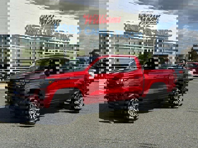 Certified 2024 Chevrolet Colorado LT w/ LT Convenience Package II image 1