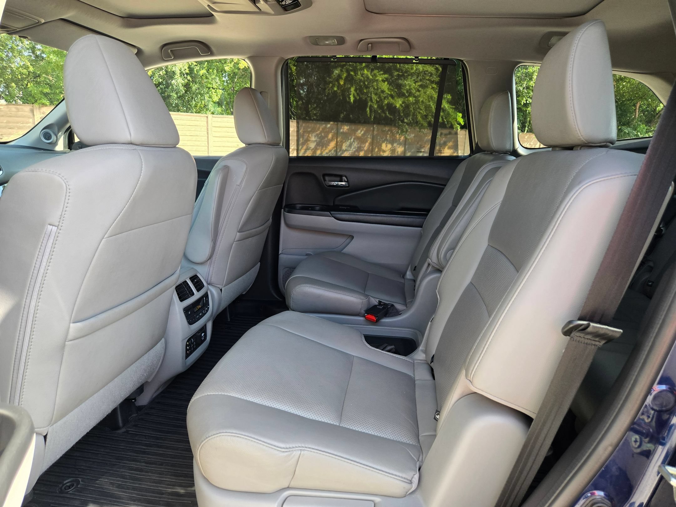 Used 2016 Honda Pilot Elite image 14