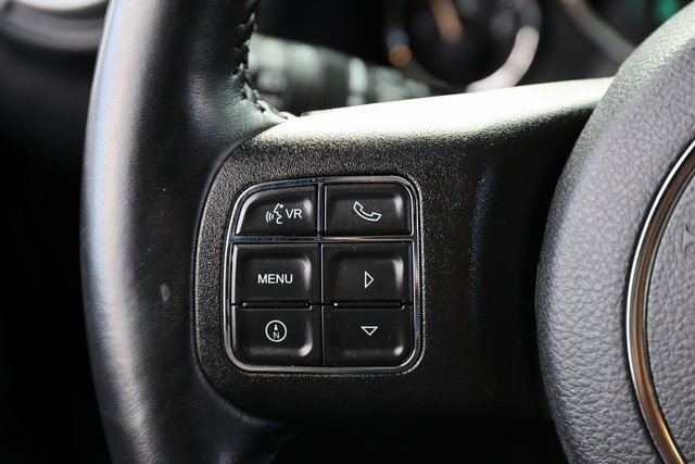 Used 2018 Jeep Wrangler Sahara w/ Connectivity Group image 17