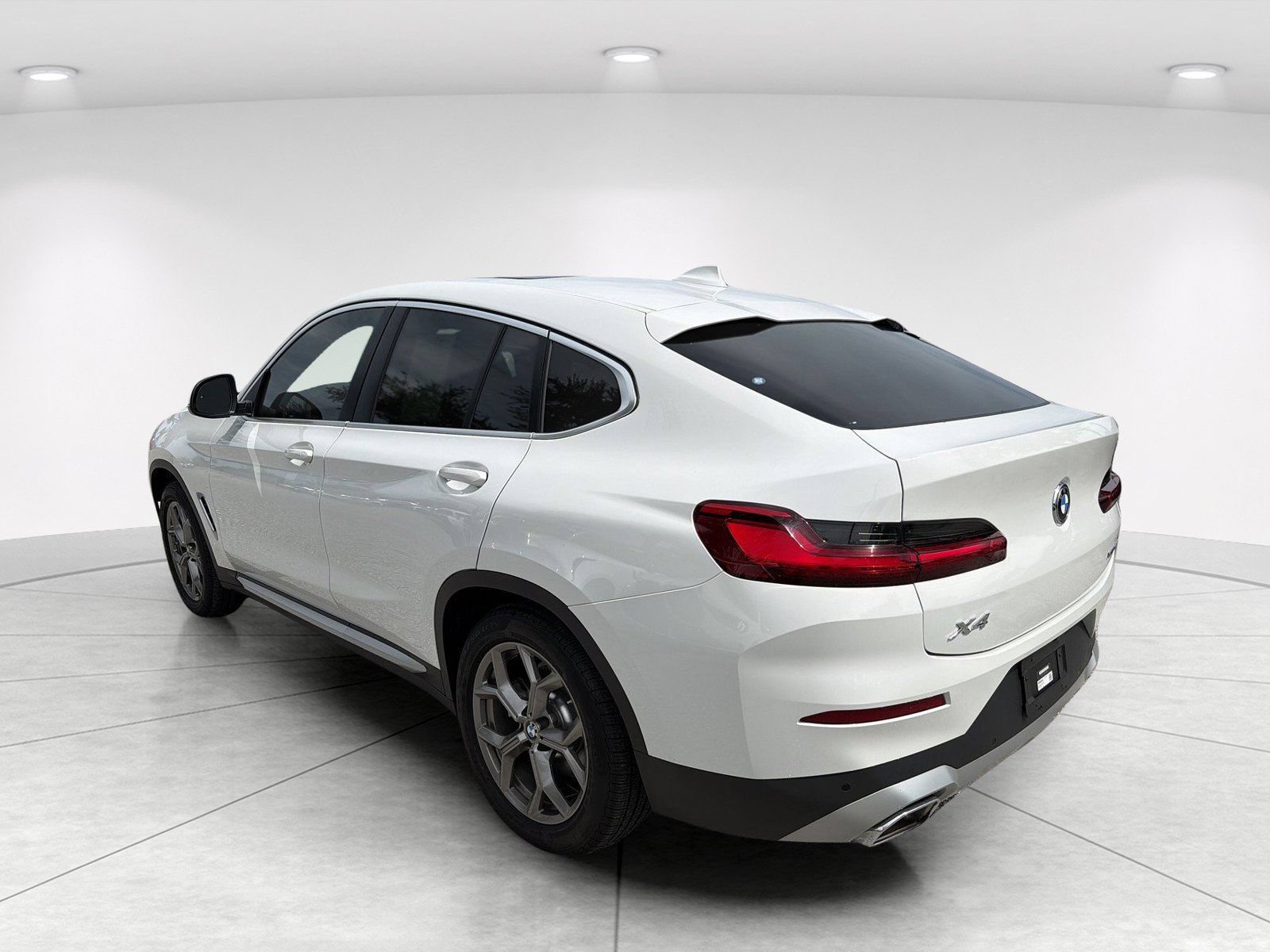 Used 2023 BMW X4 xDrive30i w/ Convenience Package AWD/4WD image 6