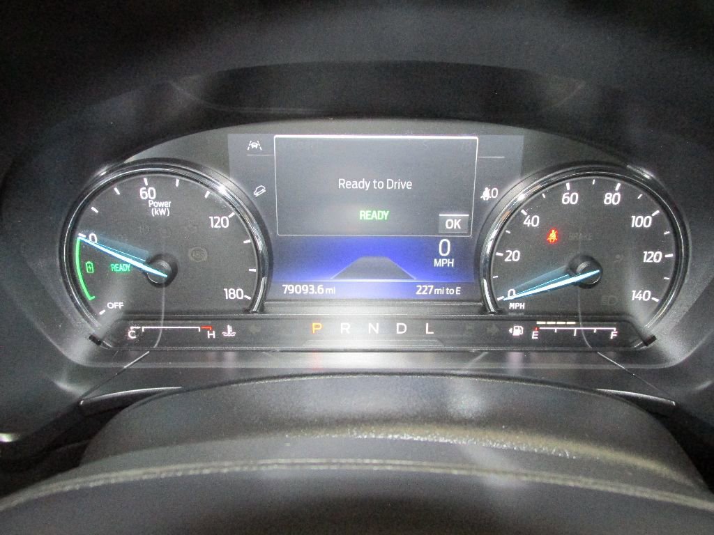 Used 2021 Ford Escape SE image 20