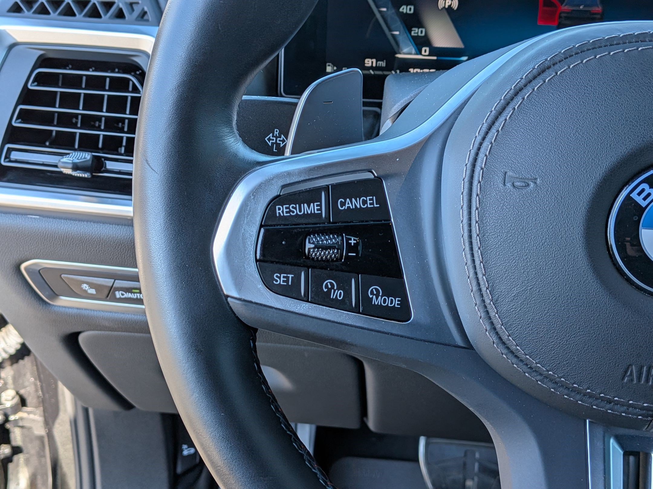 Used 2024 BMW X7 M60i w/ Executive Package image 18