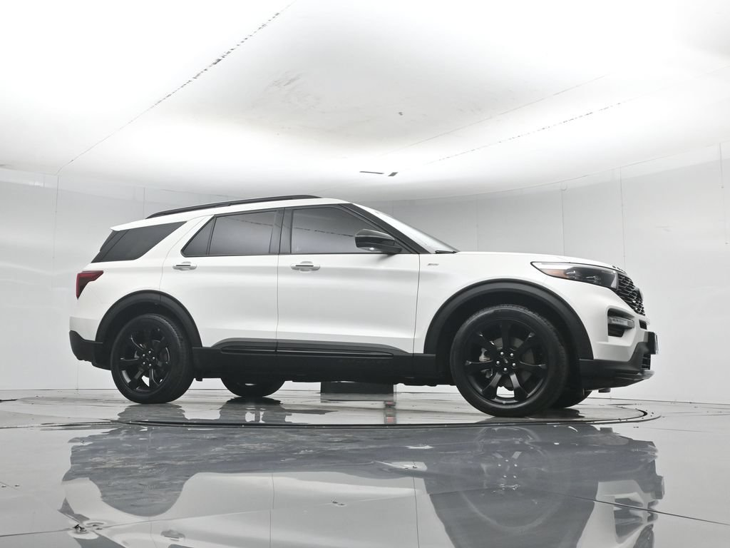 Certified 2024 Ford Explorer ST-Line w/ Class IV Trailer Tow Package RWD image 55
