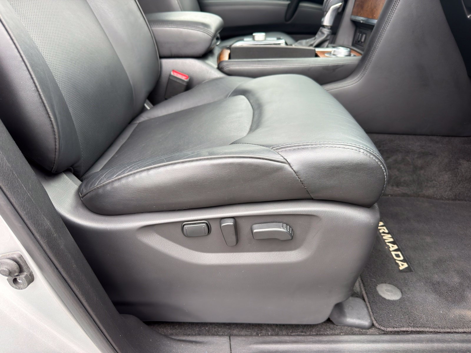 Used 2021 Nissan Armada SL w/ Captain's Chairs Package AWD/4WD image 50