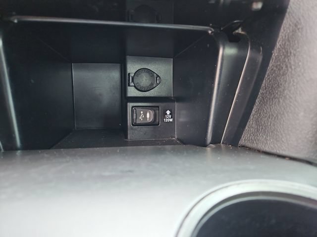 Used 2014 Toyota Camry SE FWD image 28