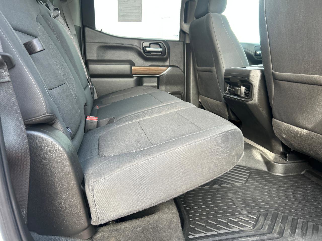 Used 2022 Chevrolet Silverado 1500 LT Trail Boss w/ Convenience Package II image 17