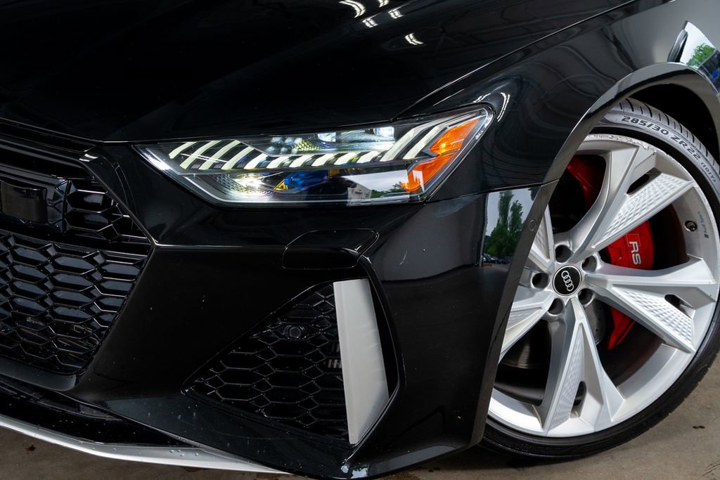 Used 2022 Audi RS 7 Sportback AWD/4WD image 3
