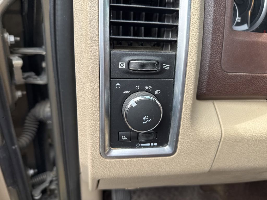 Used 2015 RAM 1500 Outdoorsman AWD/4WD image 22