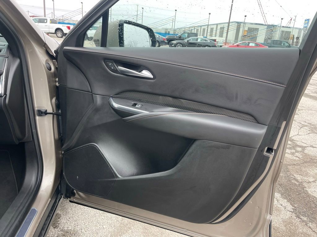 Used 2023 Cadillac XT4 Sport w/ Enhanced Visibility Package image 25