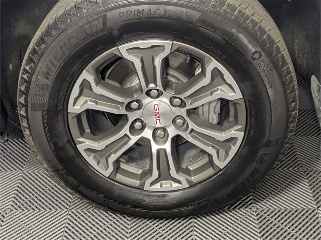 Certified 2025 GMC Sierra 1500 SLT image 8