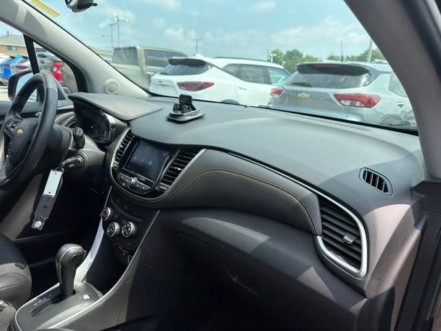 Used 2022 Chevrolet Trax LT AWD/4WD image 23