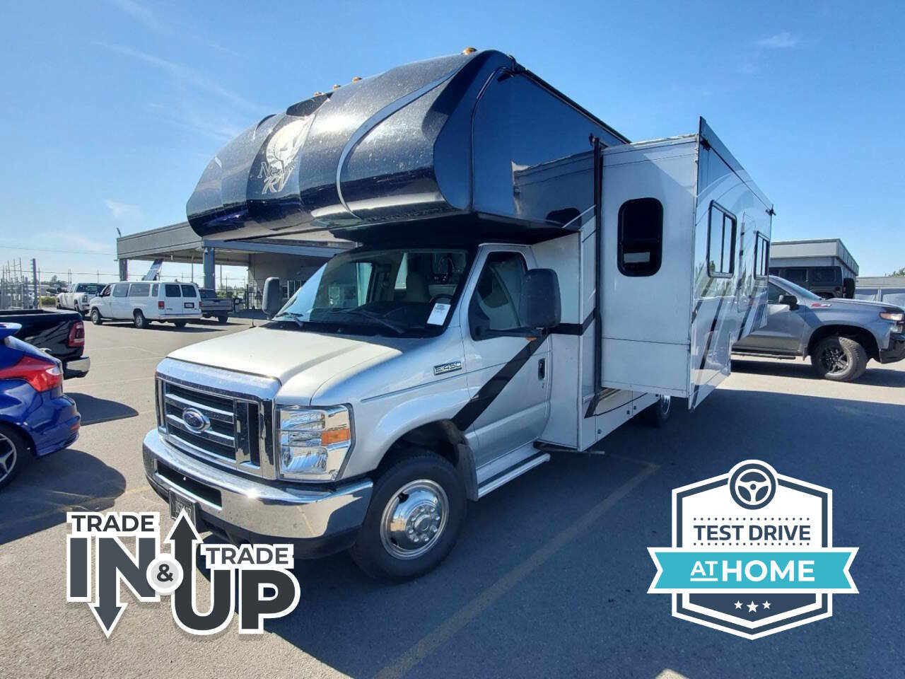 Used 2018 Ford E-450 and Econoline 450 Super Duty w/ Motorhome Prep Package image 4