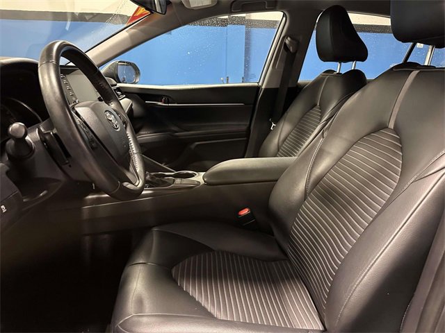 Used 2022 Toyota Camry SE image 17