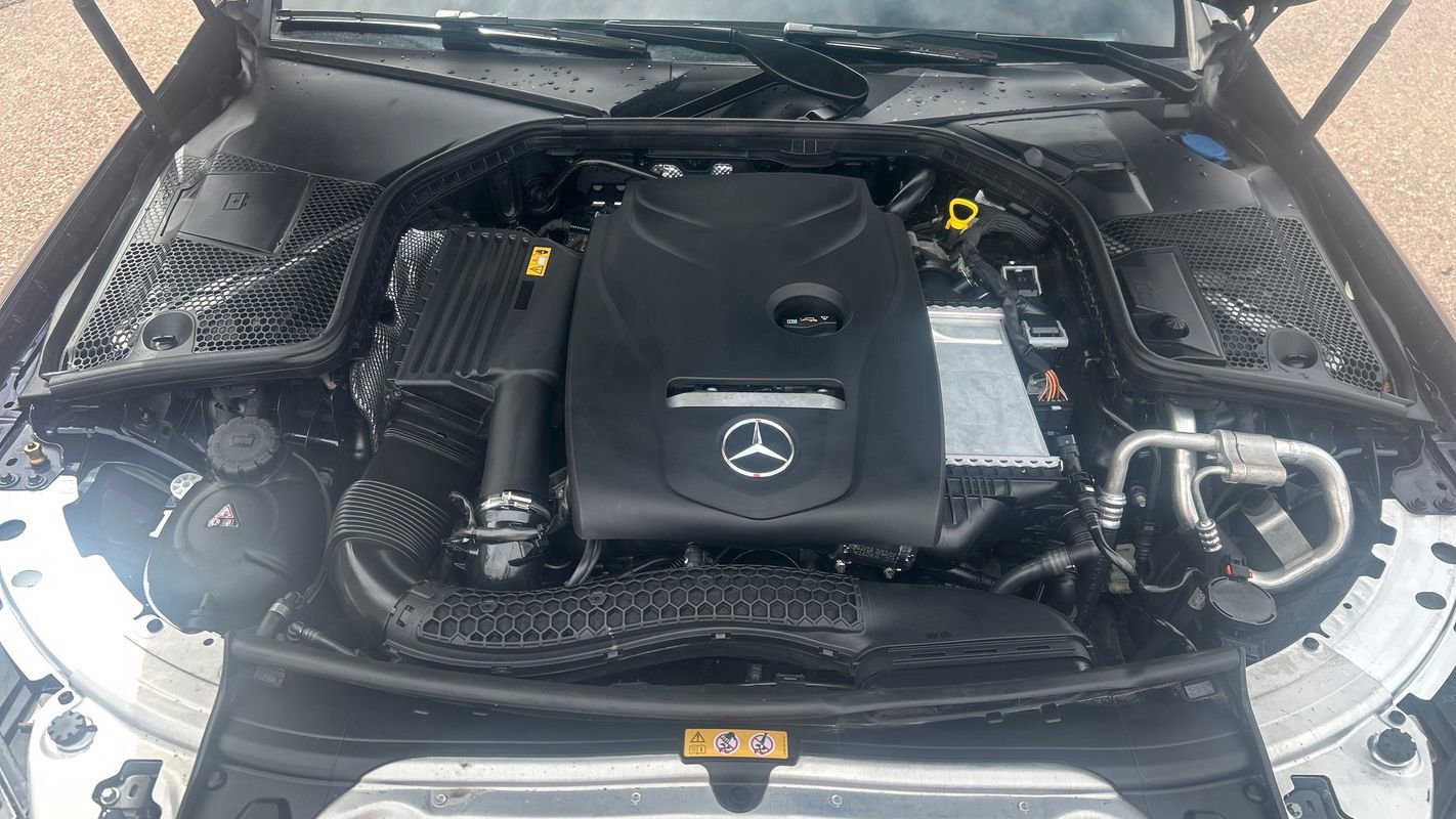 Used 2018 Mercedes-Benz C 300 4MATIC Sedan image 14