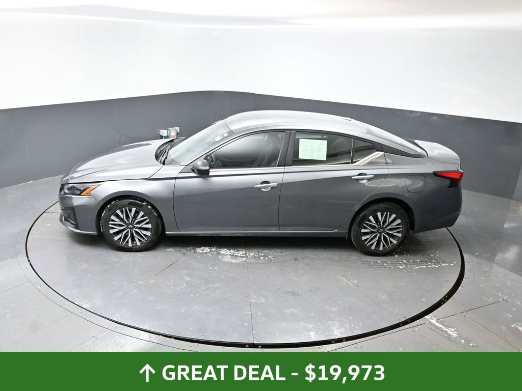 Used 2024 Nissan Altima 2.5 SV image 47