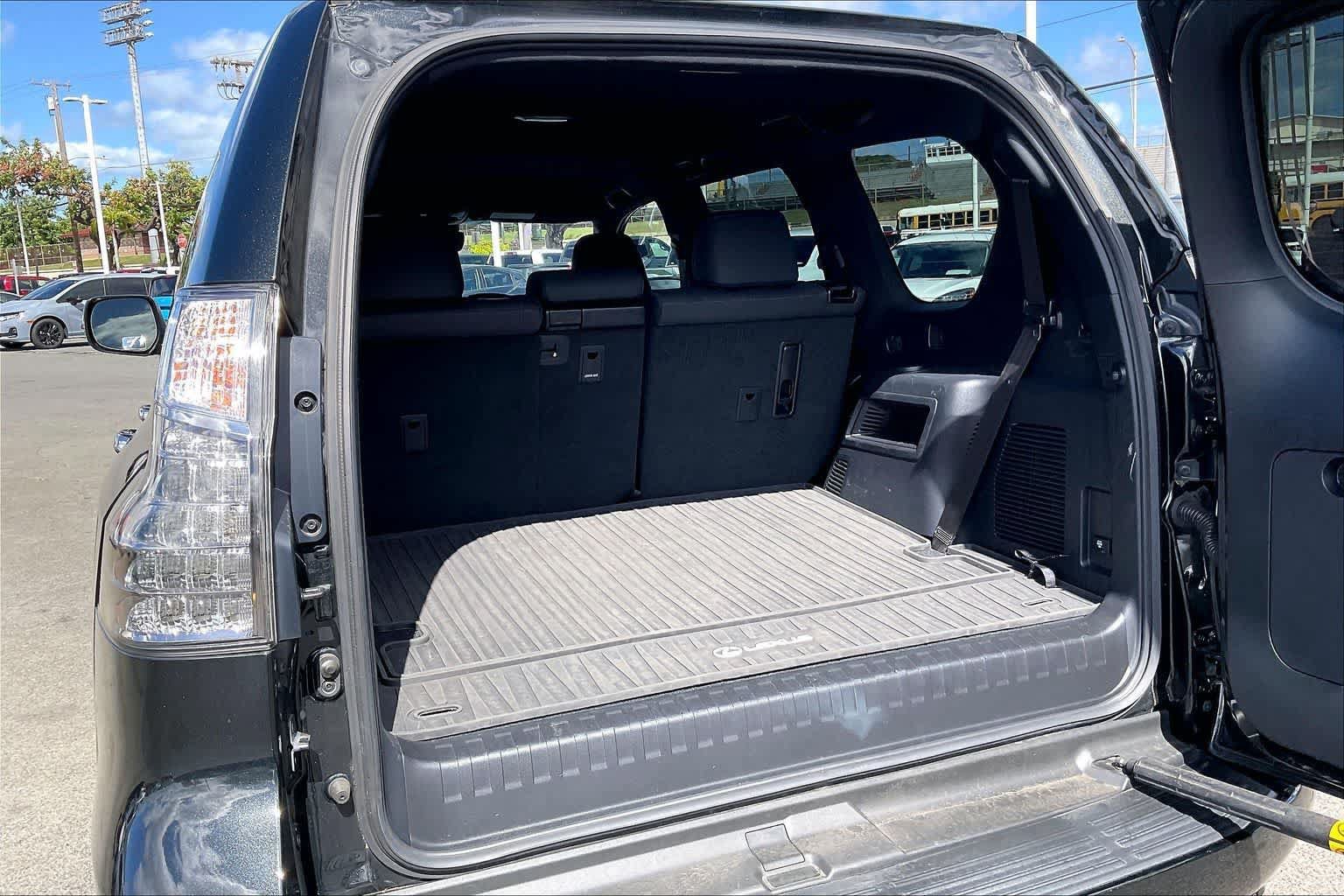 Used 2023 Lexus GX 460 Premium AWD/4WD image 18
