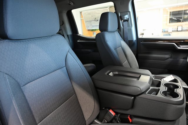 New 2026 GMC Sierra 1500 Elevation image 9