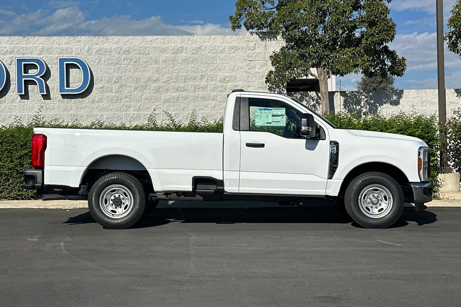 New 2026 Ford F250 XL w/ XL Chrome Package image 3