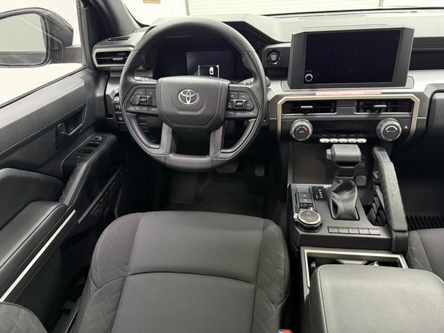 Used 2025 Toyota Tacoma SR5 image 31