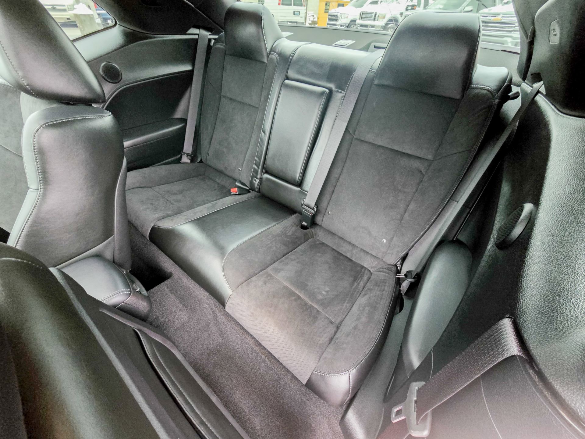 Used 2023 Dodge Challenger R/T w/ Plus Package image 39