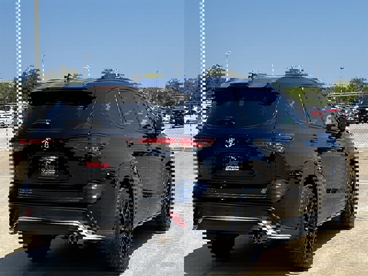 Used 2024 Toyota Highlander XSE image 4