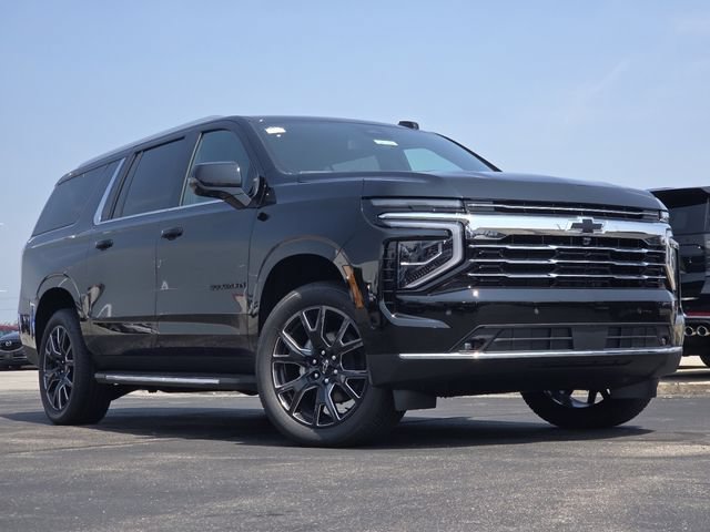 New 2026 Chevrolet Suburban LT w/ Comfort Package AWD/4WD image 2