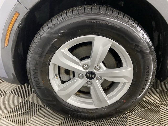 Used 2021 Kia Sorento LX image 28