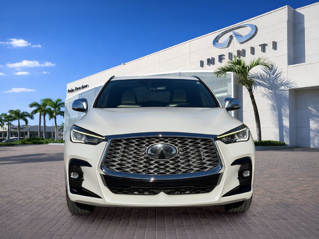 Used 2024 INFINITI QX55 Luxe w/ Accent Package AWD/4WD image 2
