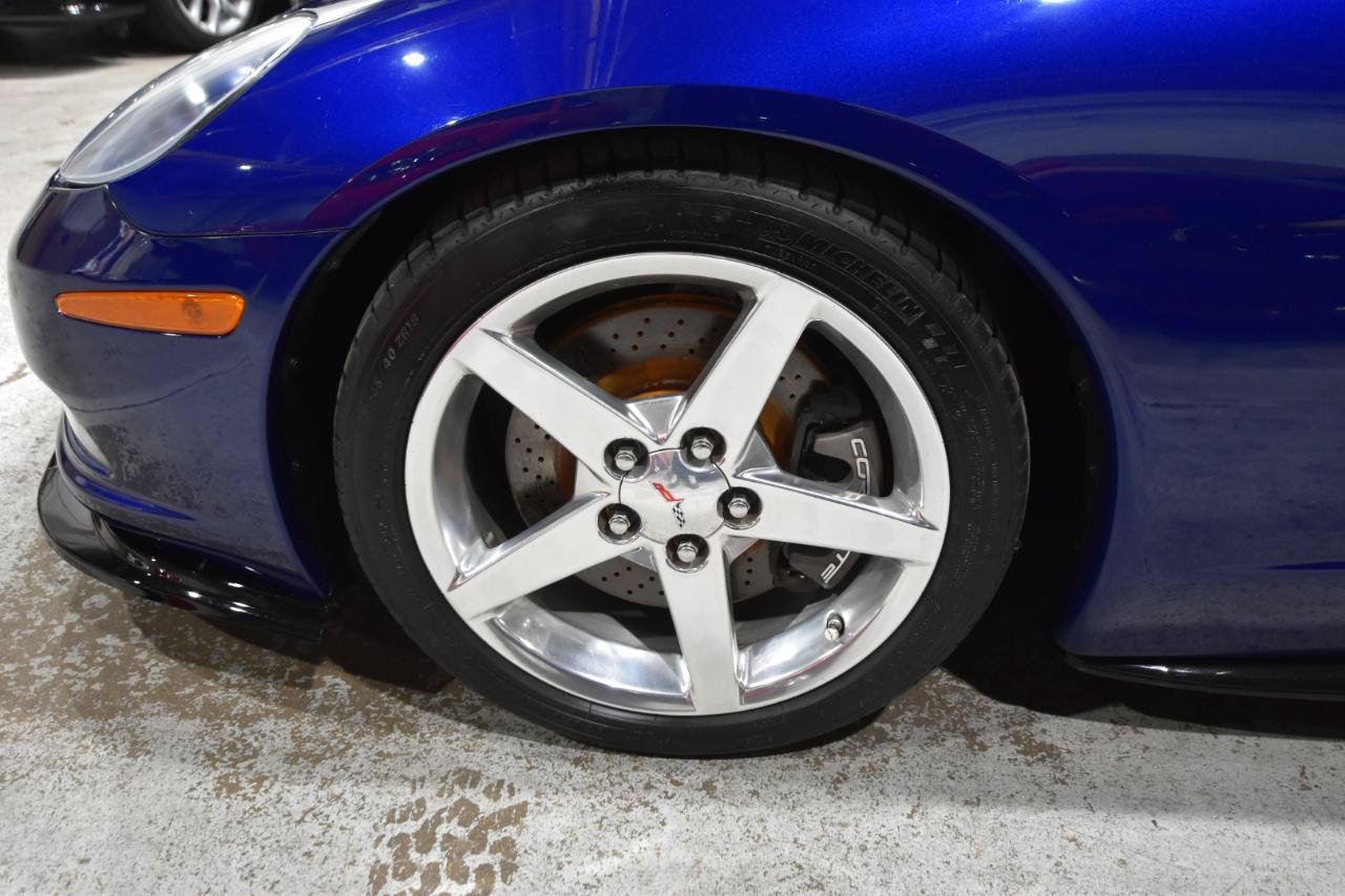 Used 2007 Chevrolet Corvette Coupe w/ Performance Package RWD image 50
