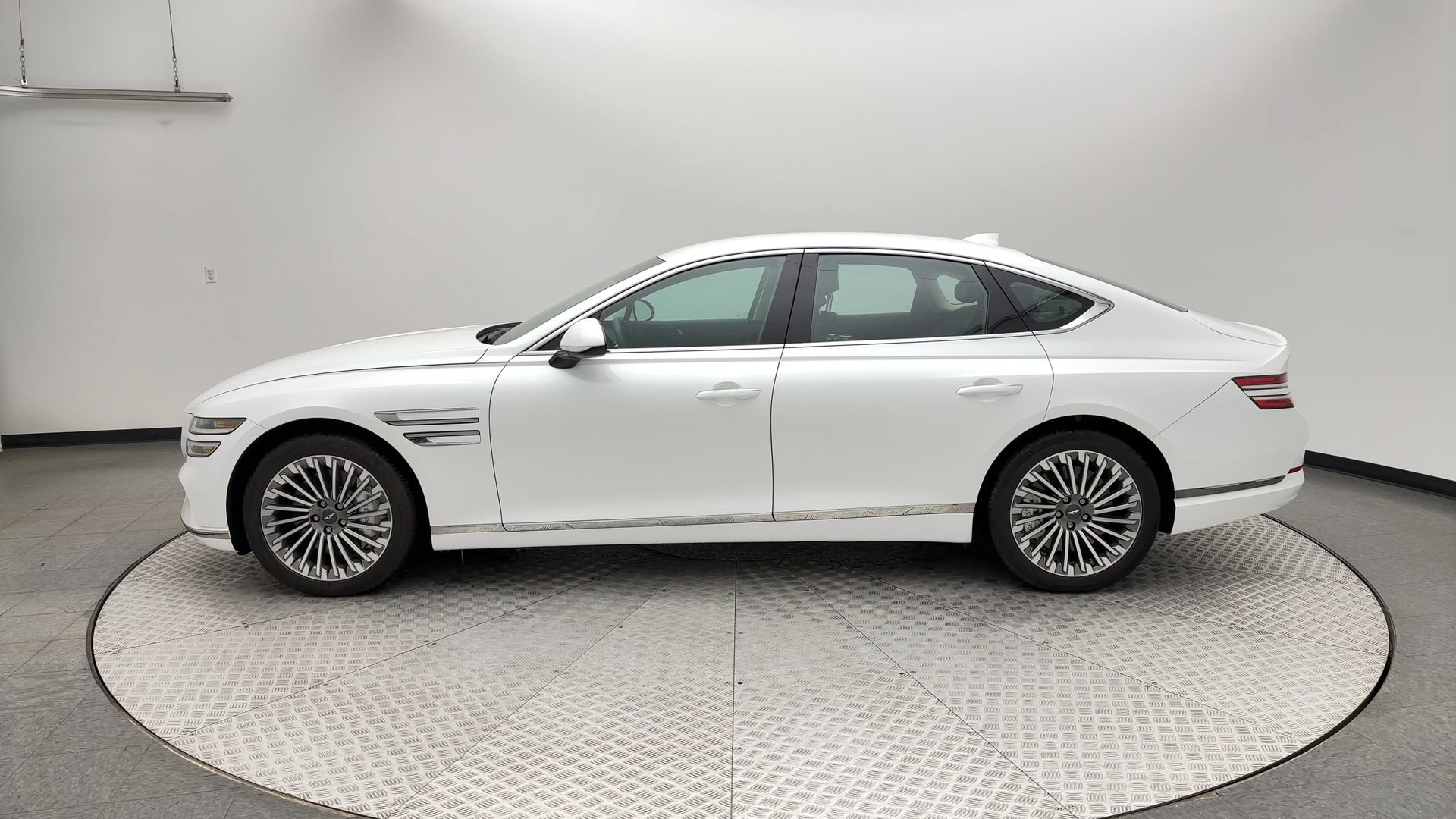 Certified 2024 Genesis G80 AWD/4WD image 5