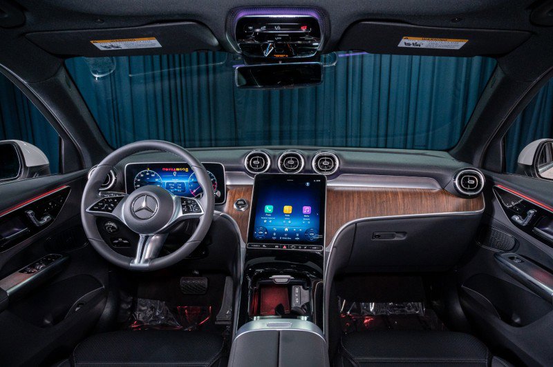 Certified 2026 Mercedes-Benz GLC 300 image 26