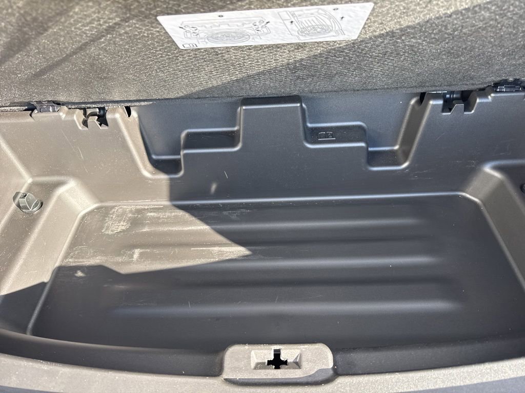 Certified 2023 Buick Enclave Essence image 38