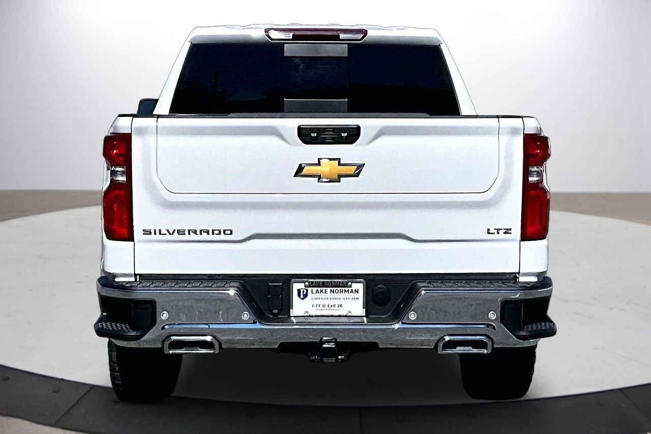 Used 2025 Chevrolet Silverado 1500 LTZ w/ Z71 Off-Road Package image 8