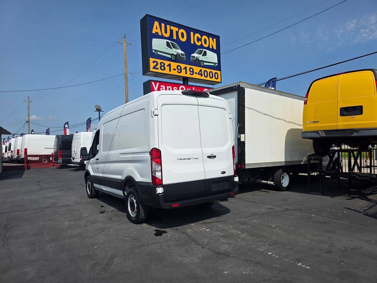 Used 2023 Ford Transit 250 Medium Roof w/ Load Area Protection Package RWD image 2