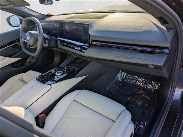 Certified 2024 BMW 530i w/ Convenience Package image 21