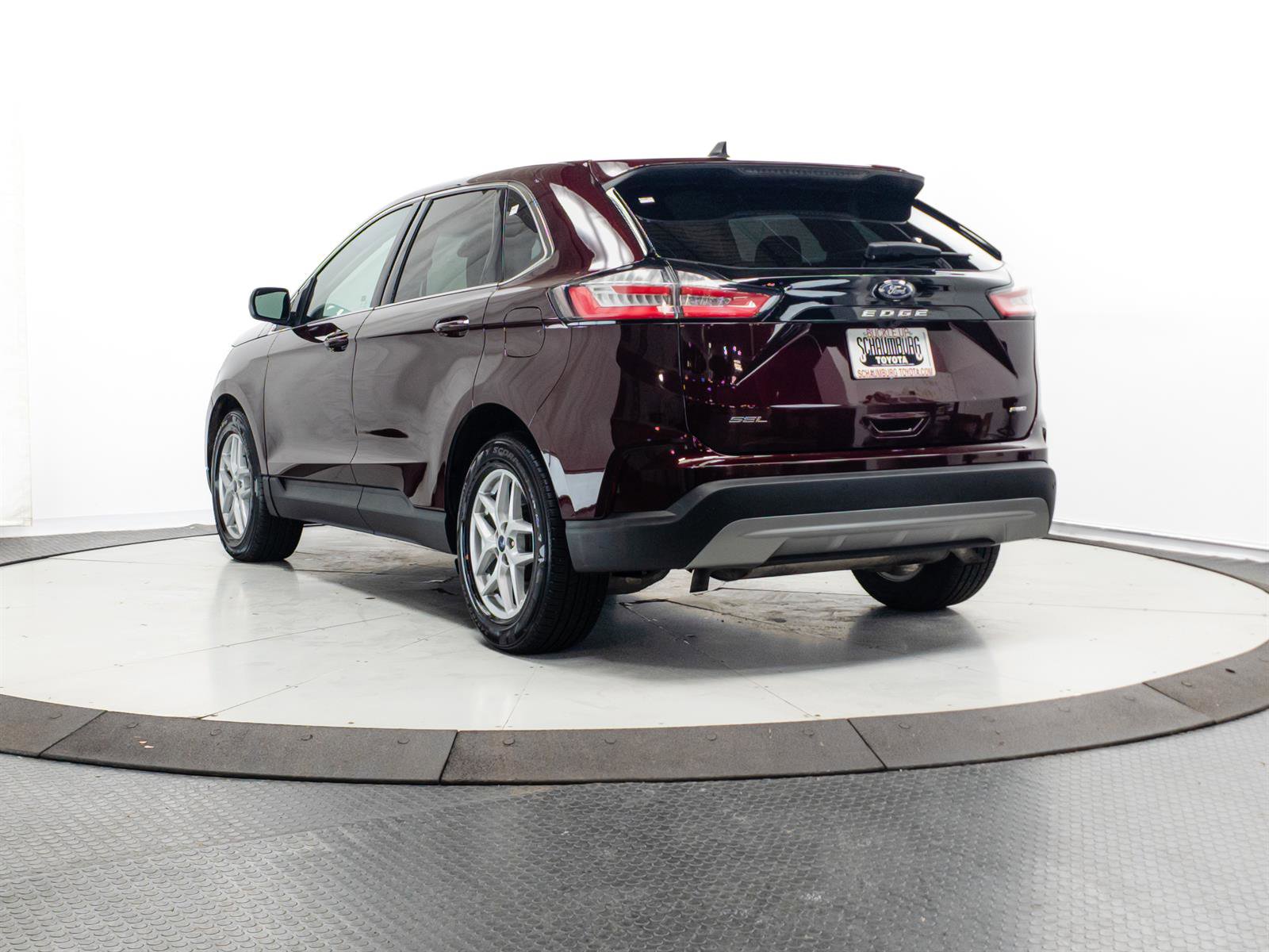 Used 2021 Ford Edge SEL AWD/4WD image 7