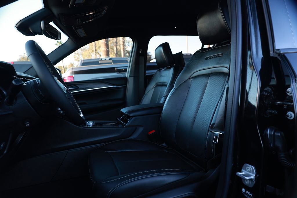 New 2025 Jeep Grand Cherokee L Overland image 11