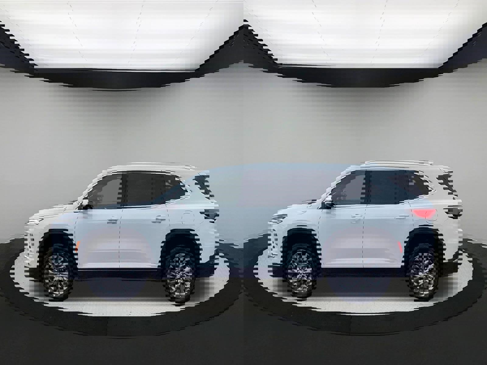 Used 2025 Buick Enclave Preferred image 5