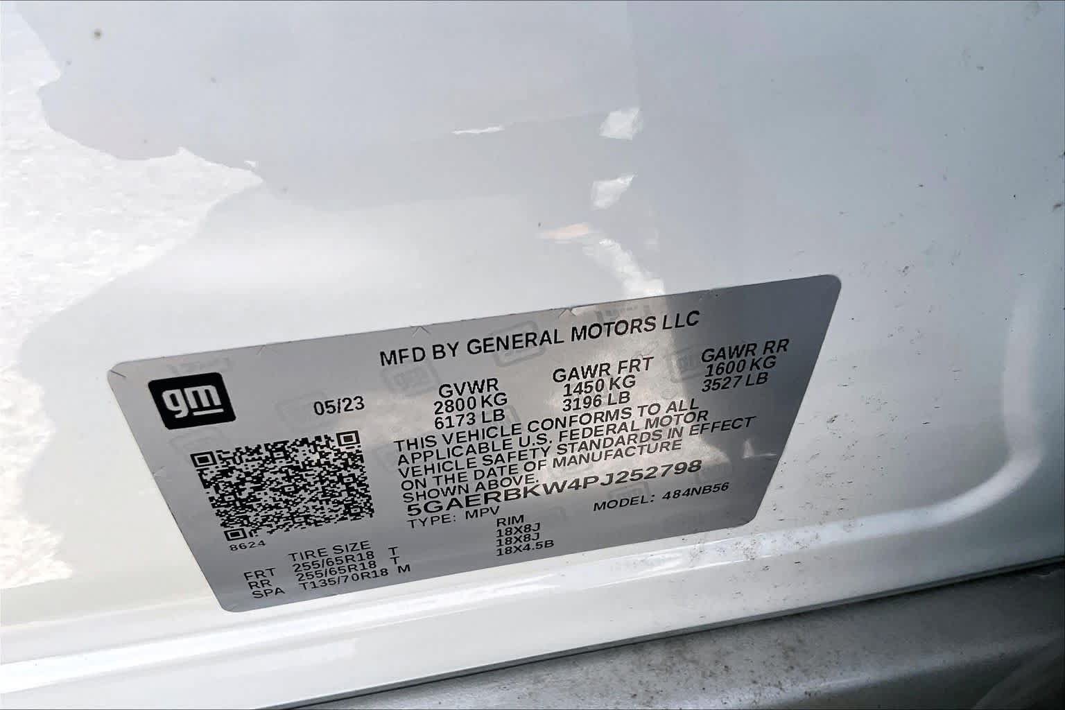 Used 2023 Buick Enclave Essence FWD image 35