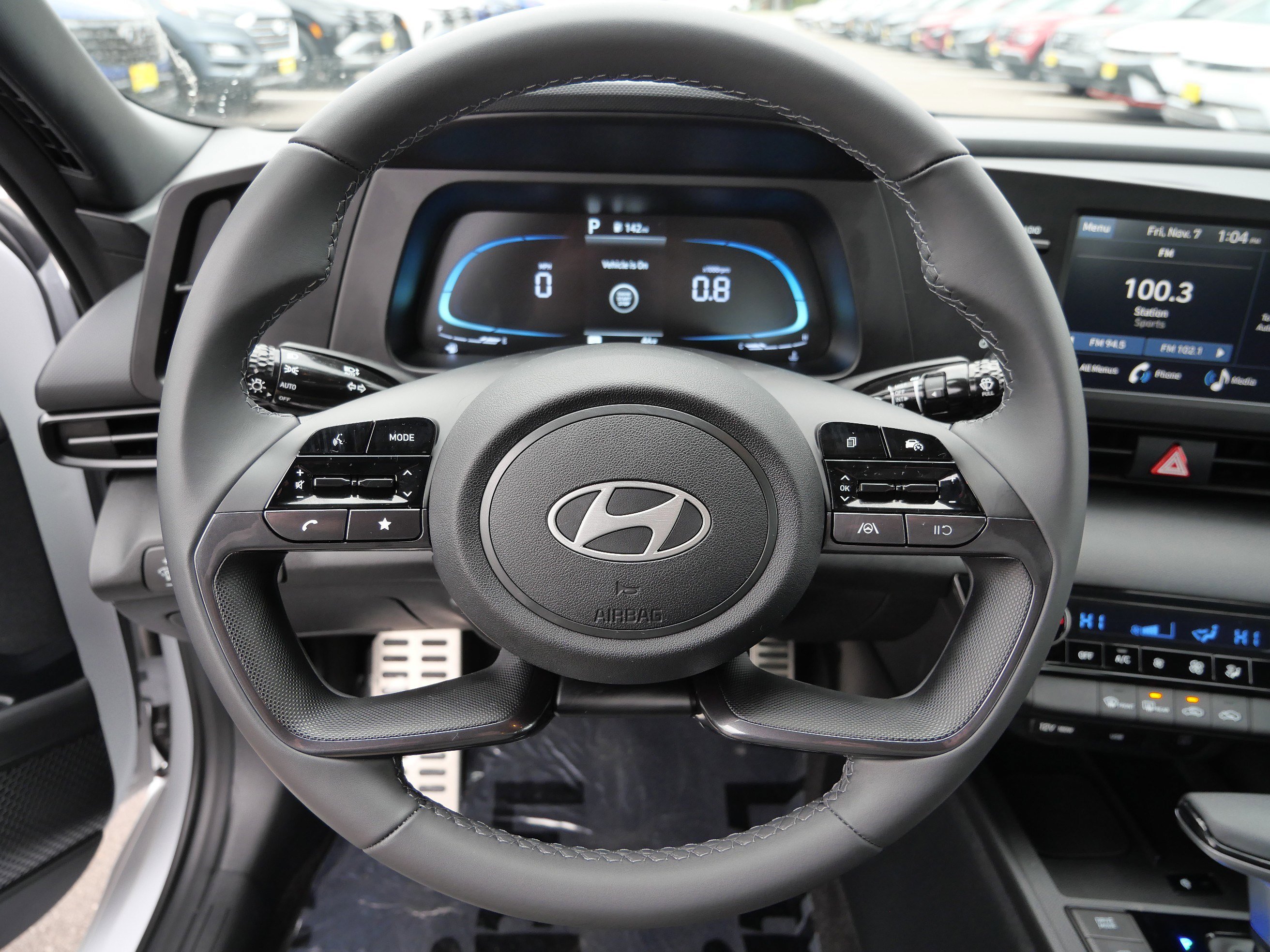 Used 2025 Hyundai Elantra Sport image 26